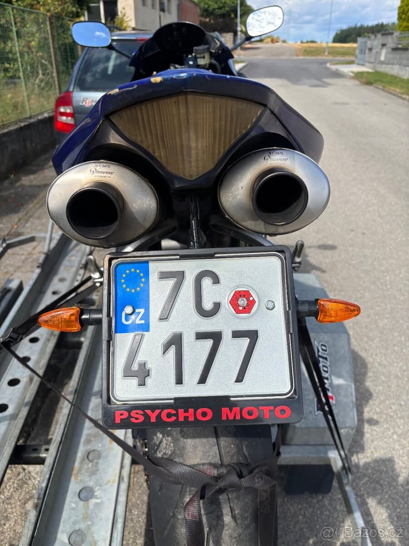 Ladene vyfuky Akrapovic na Yamaha R1 04-06 Rn12