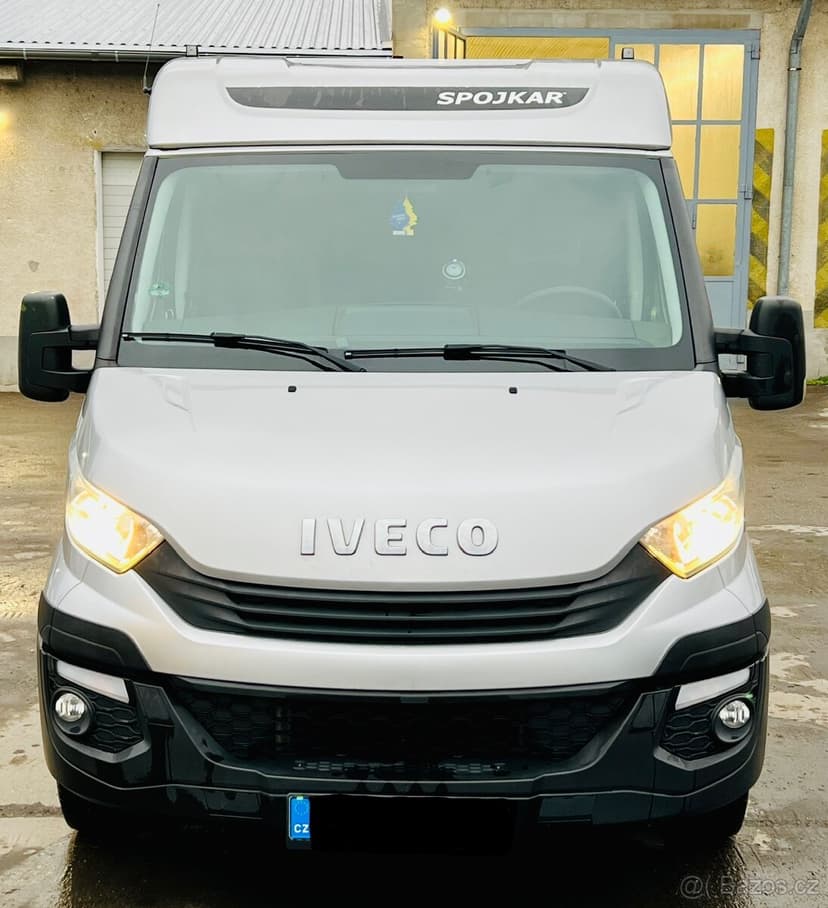 IVECO DAILY ODTAHOVÝ VŮZ