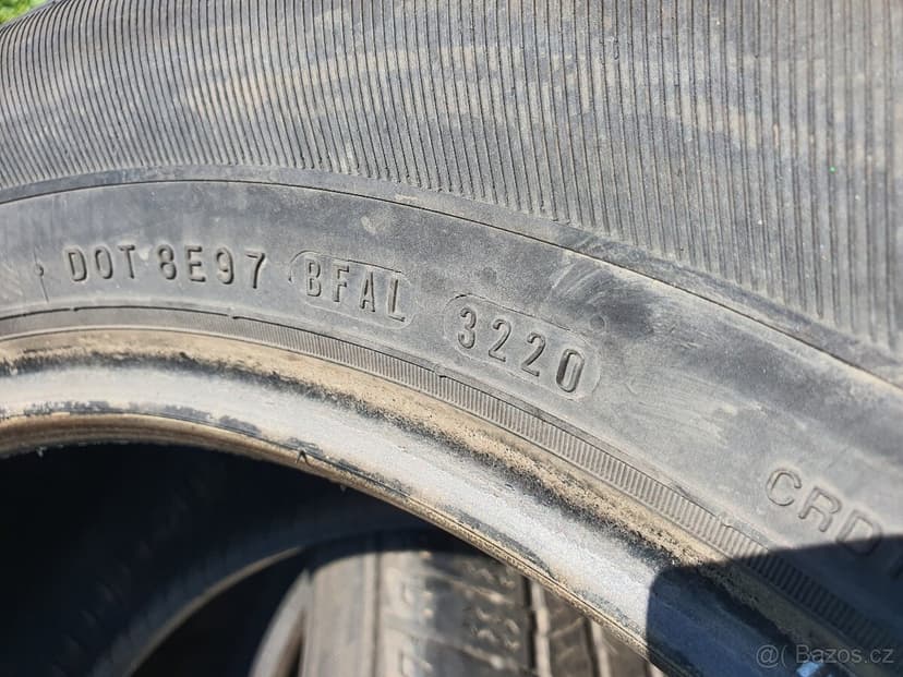 Gumy  275/55 R20