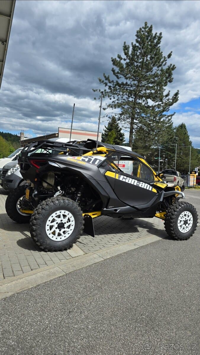 Can-Am Maverick R RS DCT SAS 999T