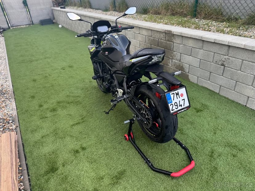 KAWASAKI Z650 2024 arrow vyfuk najeto jen 3 650 KM