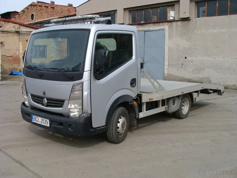 Renault Maxity 2.5 dci 96 kW odtahový speciál