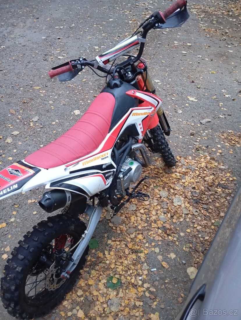 Pitbike minirocket s motorem stomp 140 s ostrou vačkou