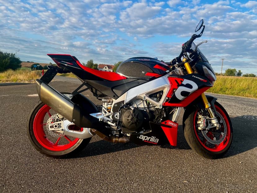 Aprilia Tuono V4 Factory