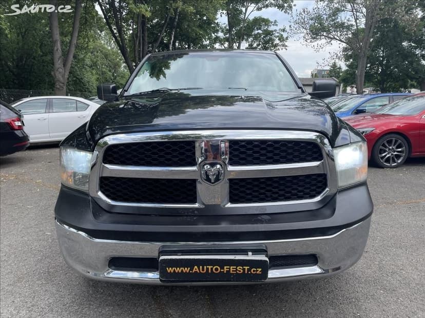 Dodge Ram, 5,7 HEMI Crew Cab Laramie
Ojeté, 2013, 123 000 k