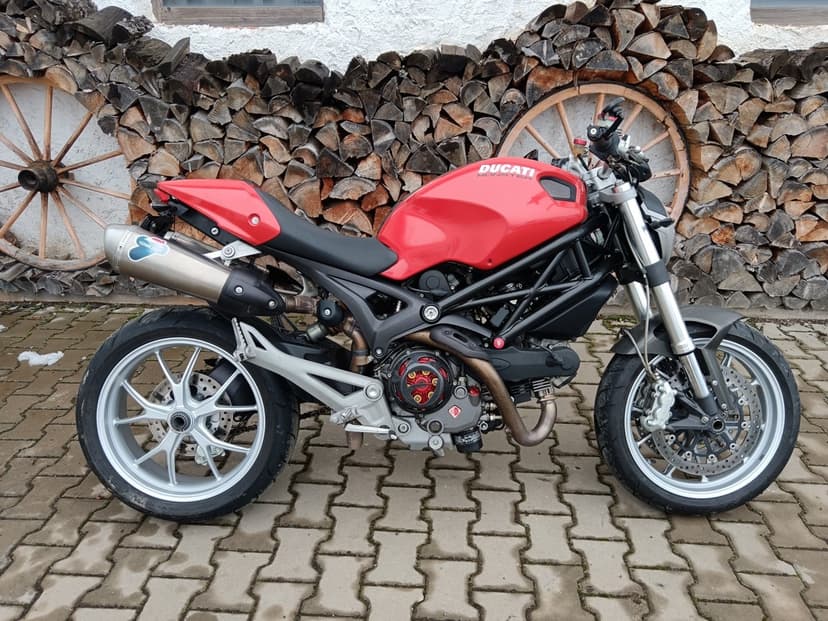 DUCATI MONSTER 1100