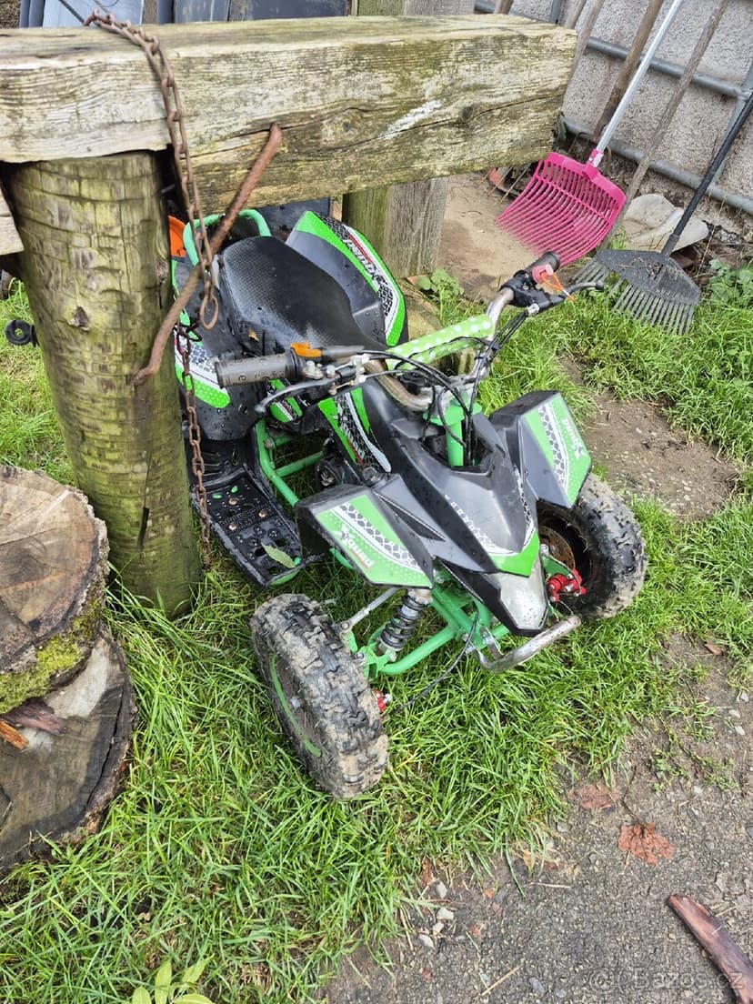 Dětská čtyřkolka xquad