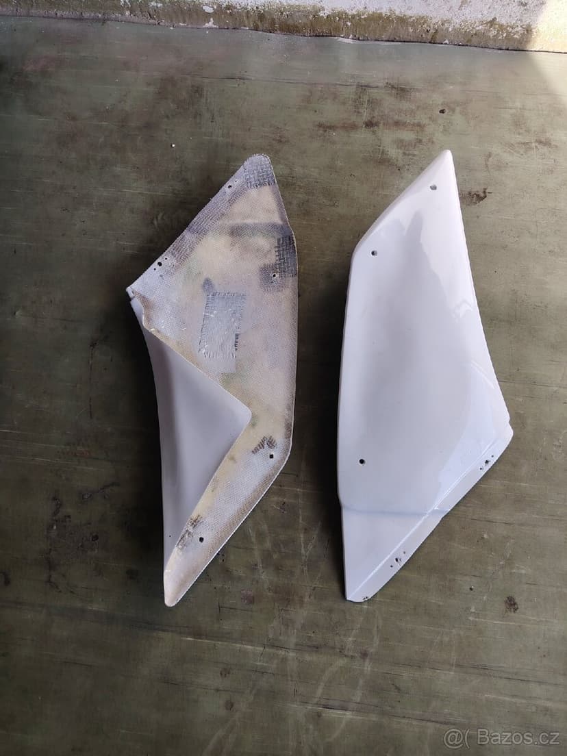 Spodní část kapot na závodní motocykl Yamaha R1