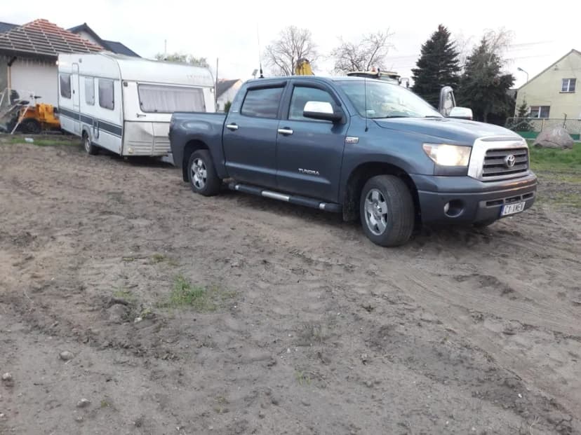 Toyota Tundra 5.7i V8 4x4 LPG Long cab