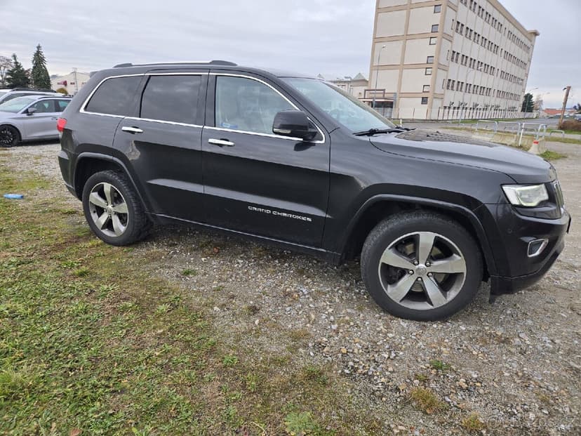 Jeep Grand Cherokee Overland 3.0 CRDi, 184kw, rok 2014
