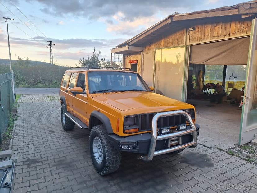 Prodám Jeep Cherokee xj 2.5td