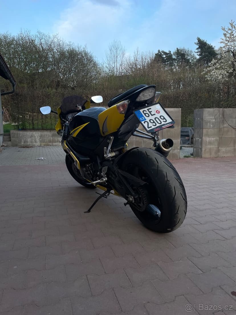 SUZUKI GSXR 1000 K6