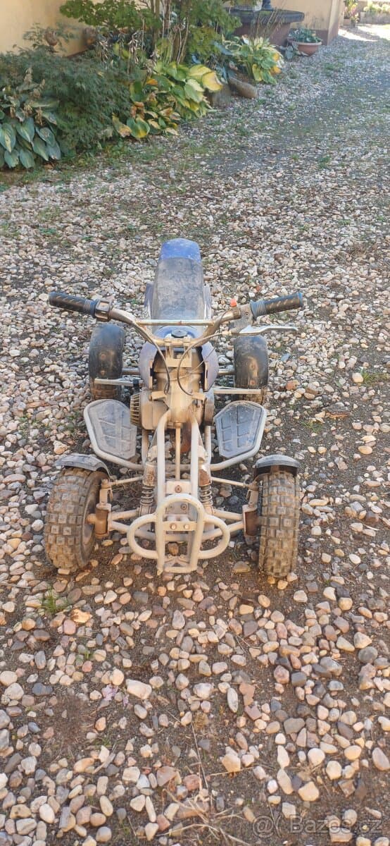 Prodám malou čtyřkolku 2T