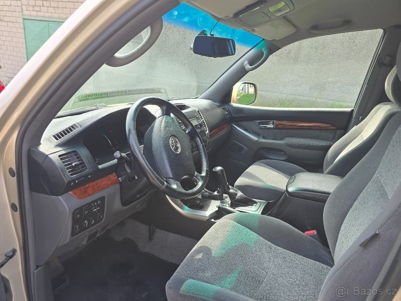 Toyota Land Cruiser 120 (J12) 3.0 D-4D 127 kW