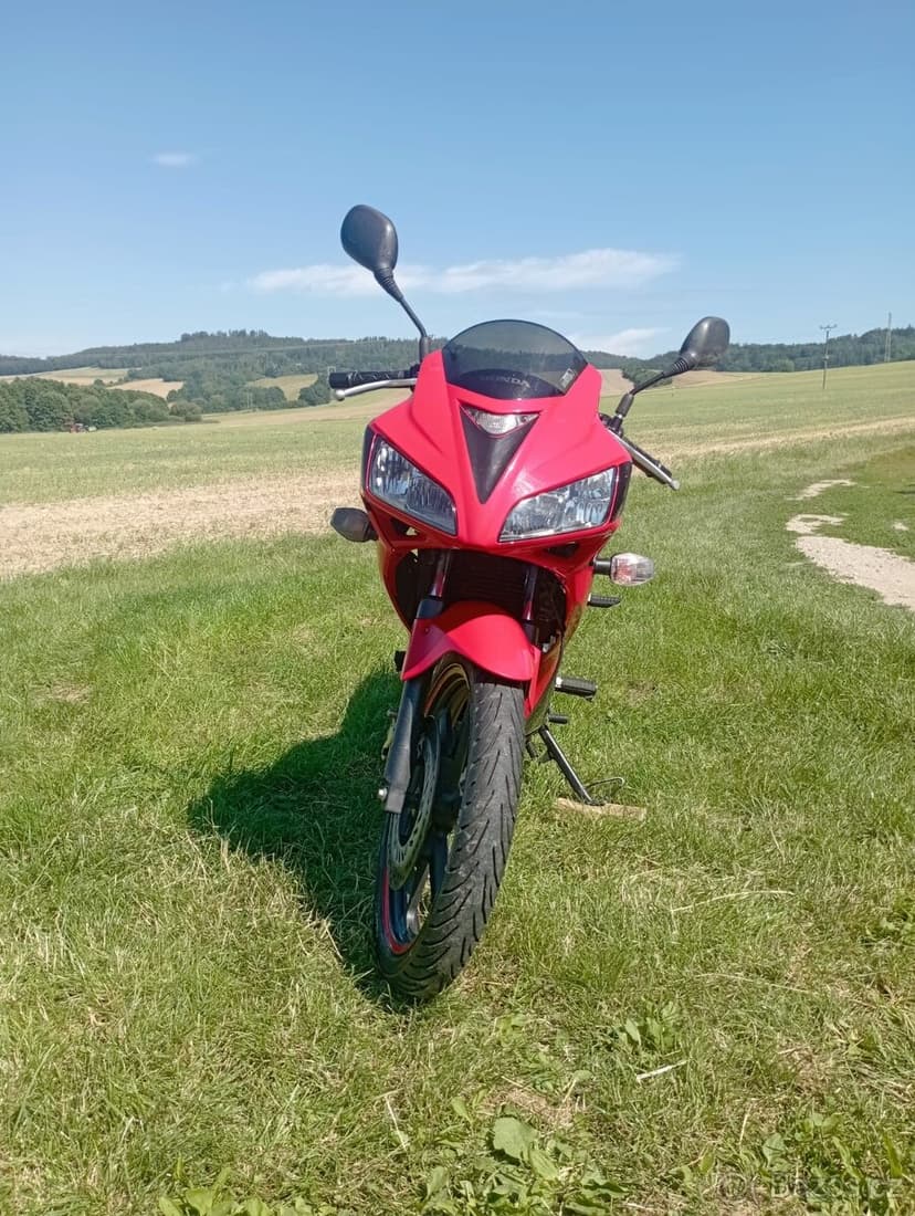 HONDA CBR 125R