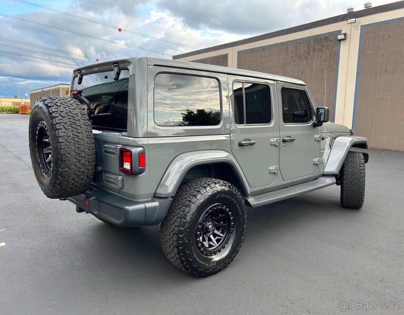 Jeep Wrangler Unlimited Sahara (2021)