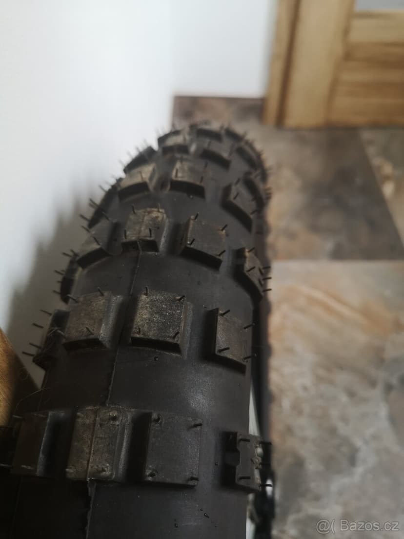 Sur-ron Ultra Bee, přední kolo.