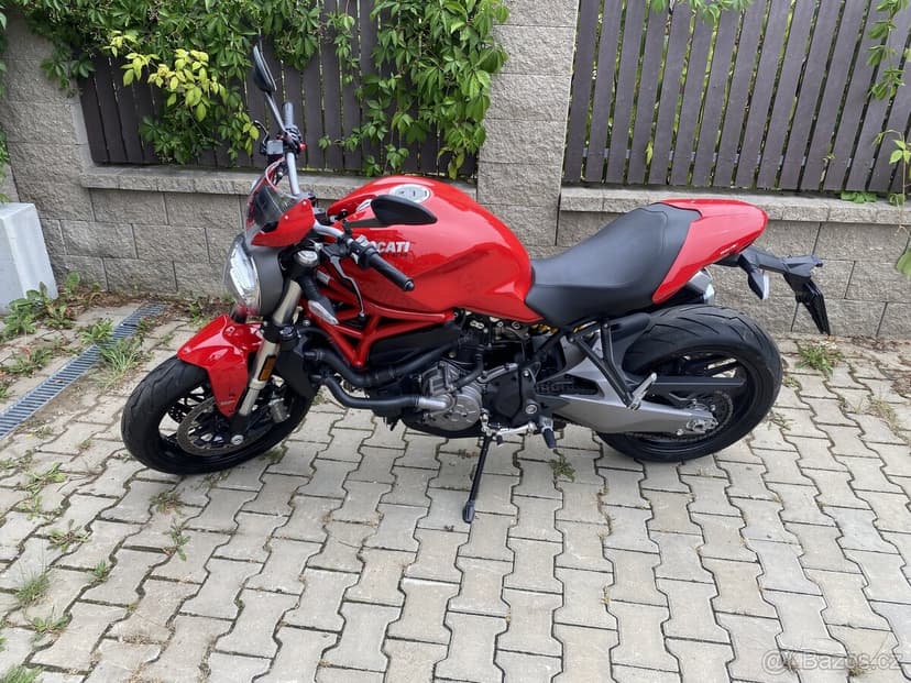 Ducati Monster 821