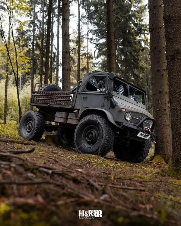 Predám mercedes Unimog 404 Cabrio- vojenský special