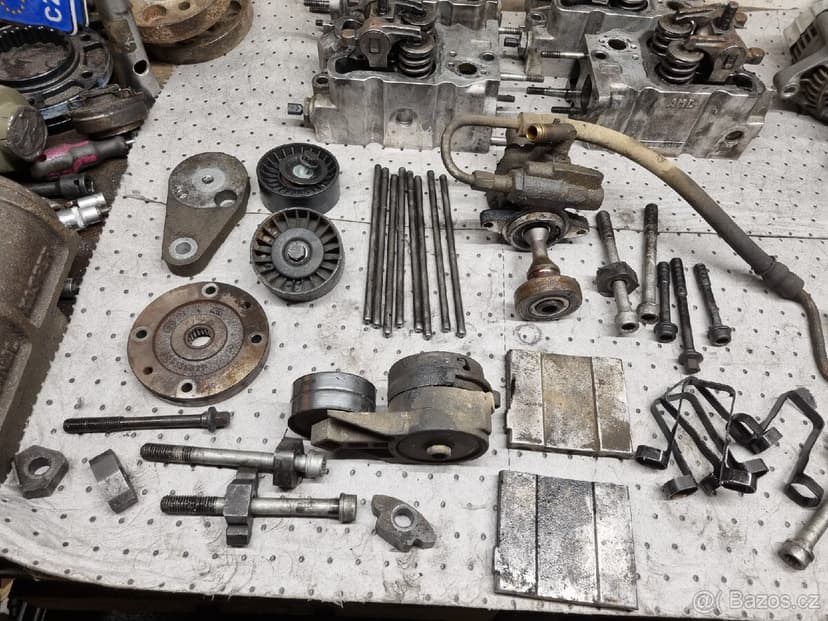 Prodam díly z motoru Jeep XJ 2.5tdi