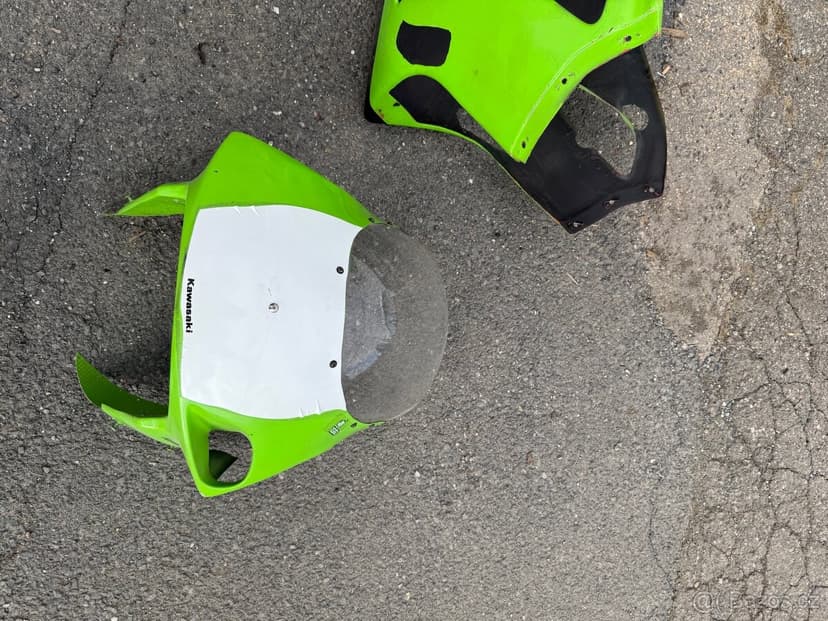 Kawasaki ZXR 750 L lamináty