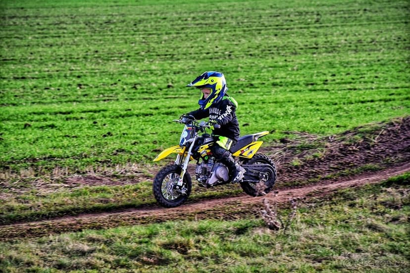 YCF 50A – dětská terénní motorka