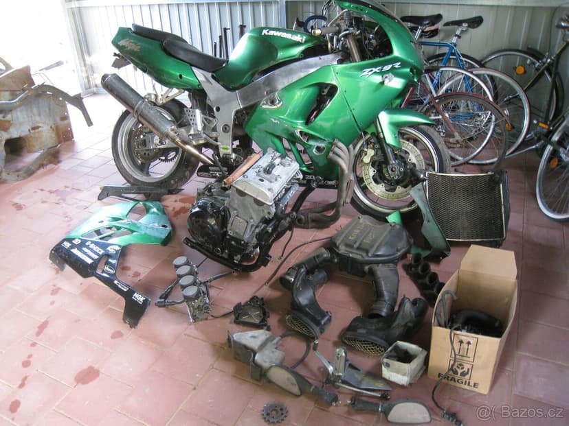 KAWASAKI ZX9 NINJA 1994 S DOKLADY VETERAN