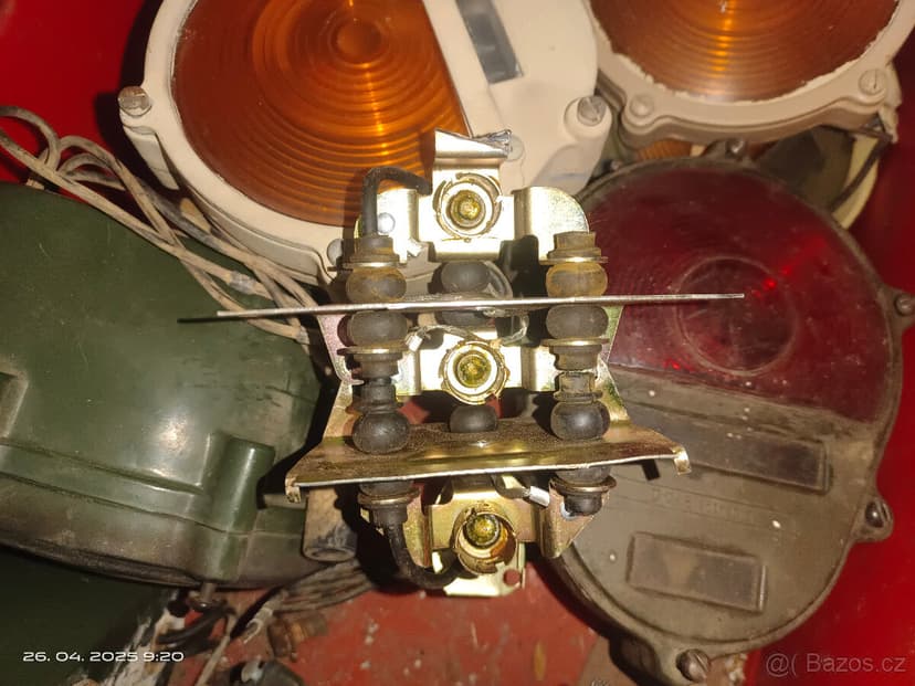 Světla, blinkry, pozice  Humvee Hummer H1