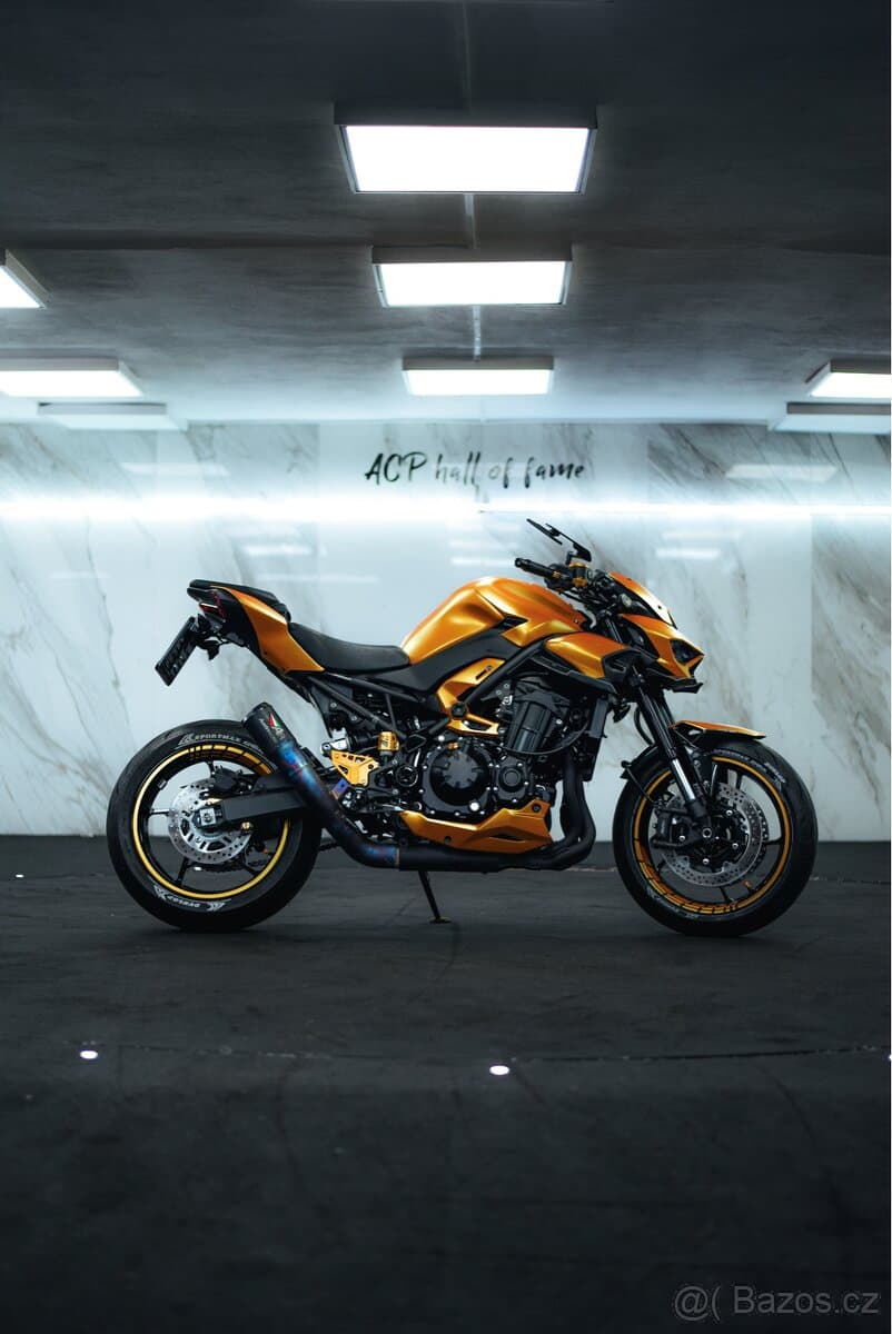 Kawasaki Z900 (2025) Stage 2 Gold chameleon