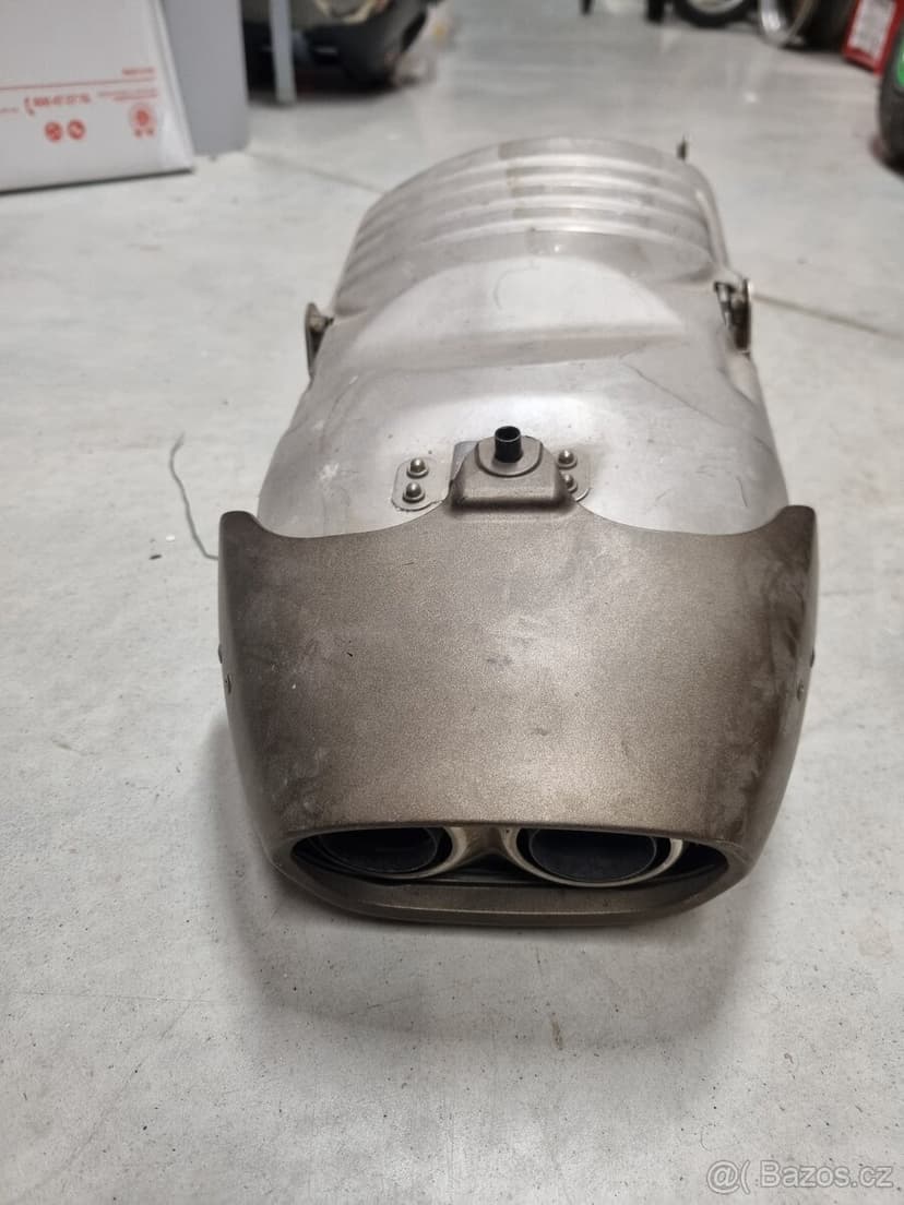 Cbr 600rr 2008 koncovka výfuku. 1500 Kč.