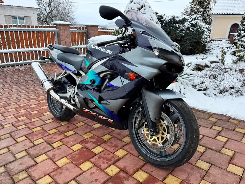 Kawasaki ZX-9R Ninja, v původním stavu, plně funkčni