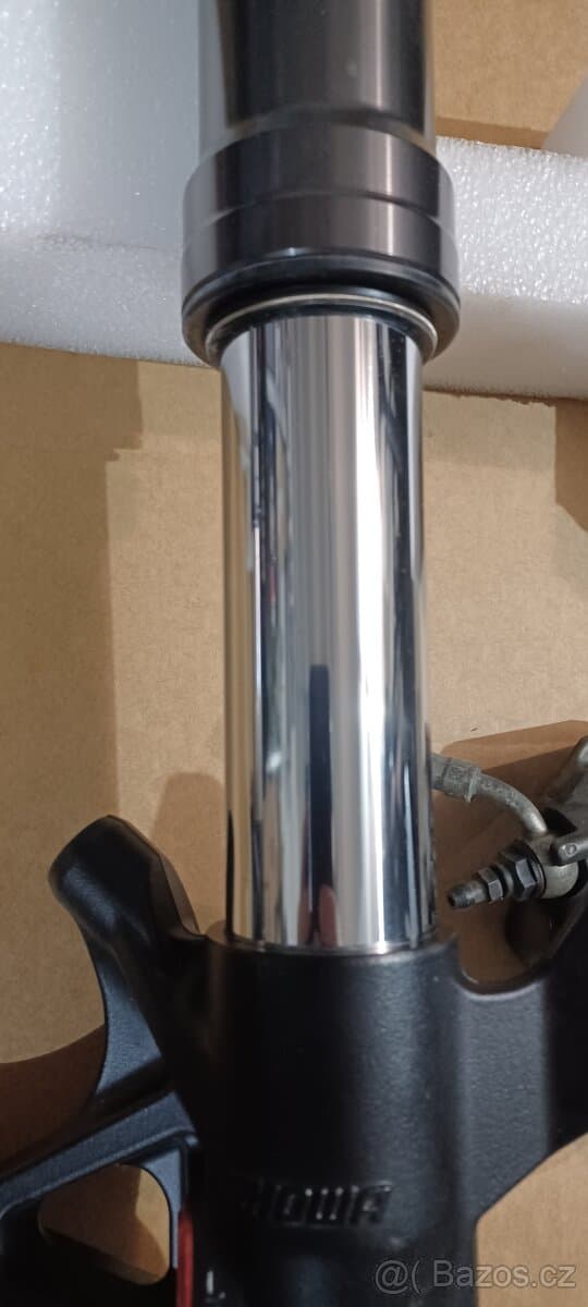 Přední vidlice Ducati Panigale V4 + brýle + třmeny