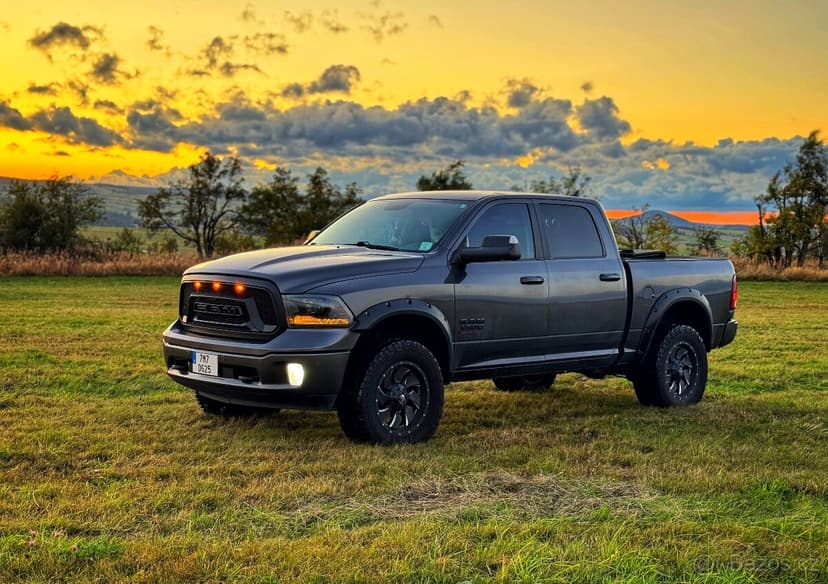 Dodge RAM 1500 5,7Hemi - Laramie, LPG,