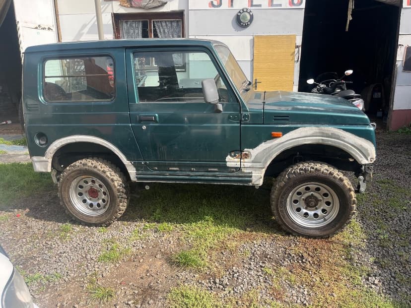 Suzuki samurai