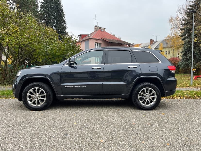 Jeep Grand Cherokee, 2016, 121.600 km, servis jen ve značce
