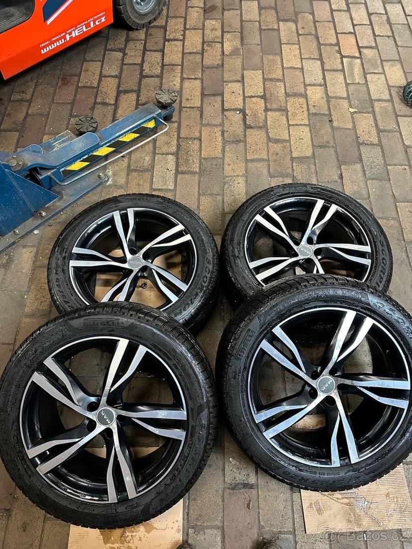 Prémiová sada 20" kol MAK s pneu Pirelli 275/45R20