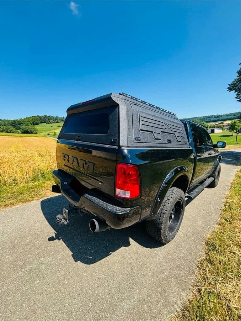 Hardtop Hilux Navara F150 Tundra Hliníkové víko nákladového