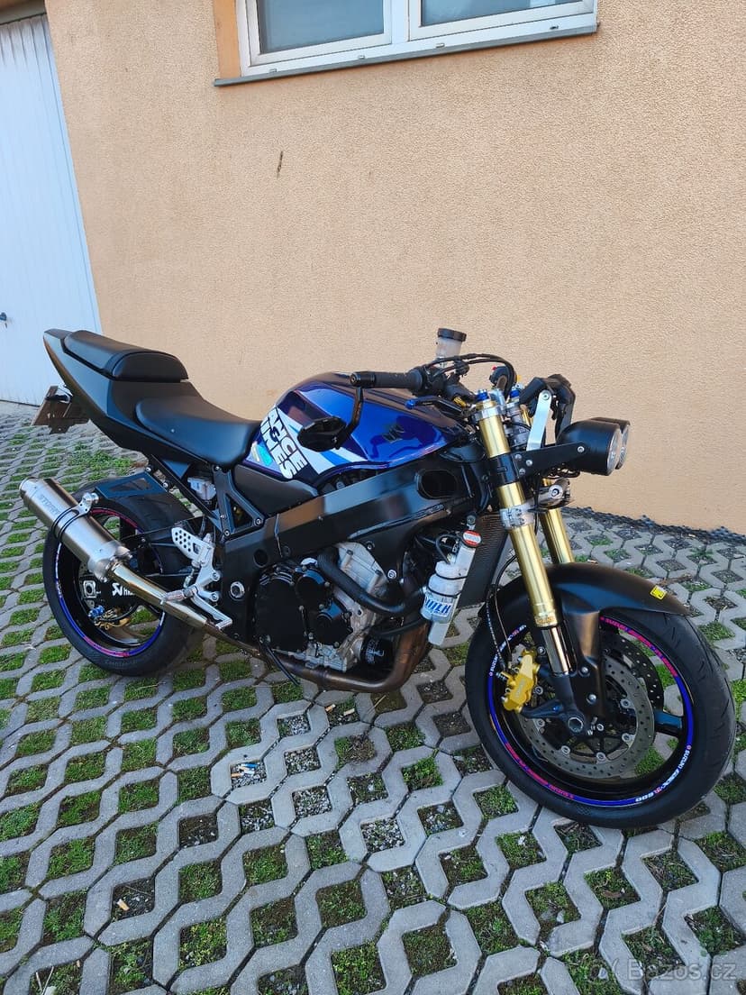 Suzuki gsxr 600 K5 Street.