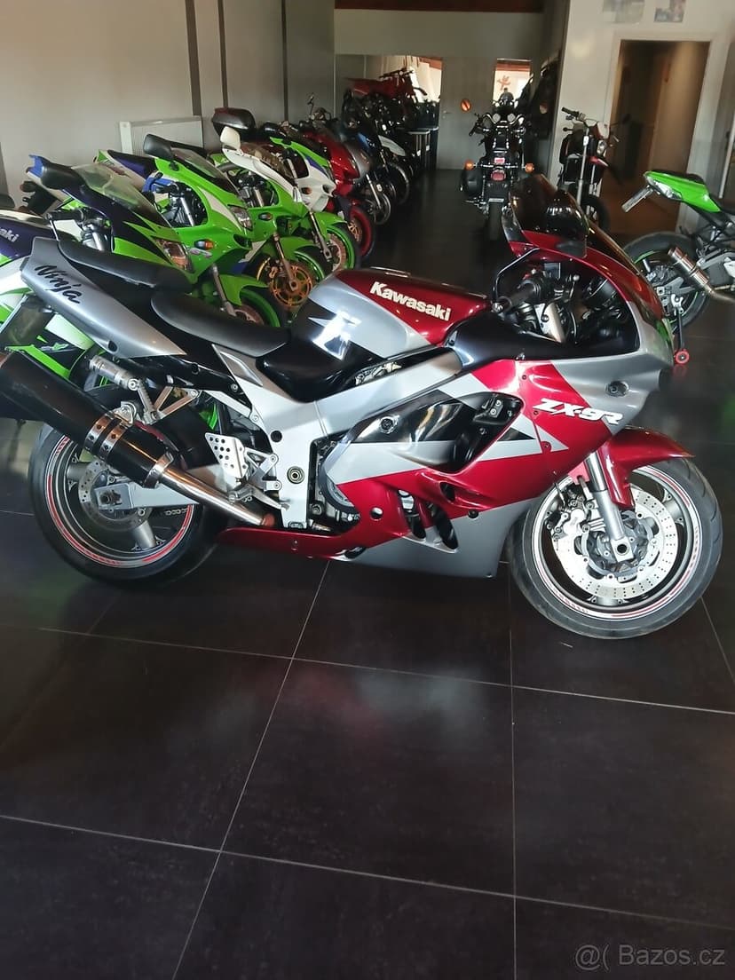Kawasaki ninja zx-9r