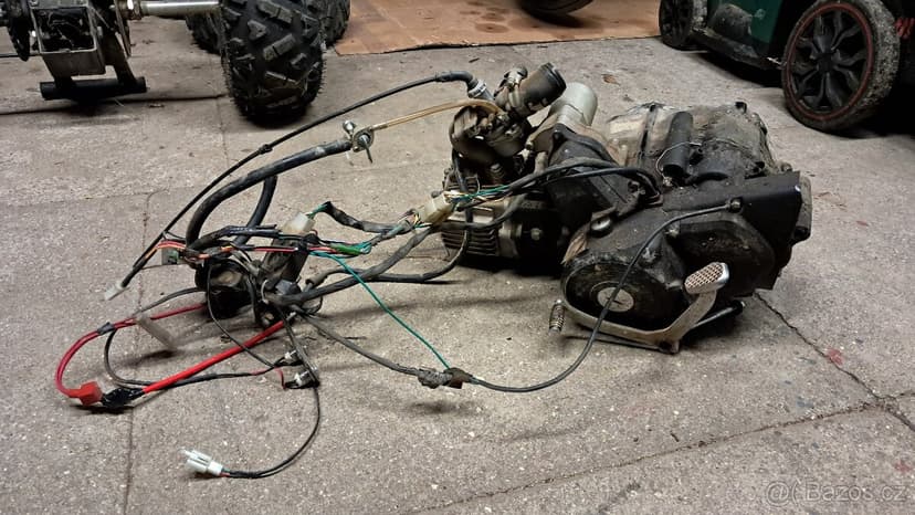 Náhradní díly z dětské čtyřkolky 125 cc