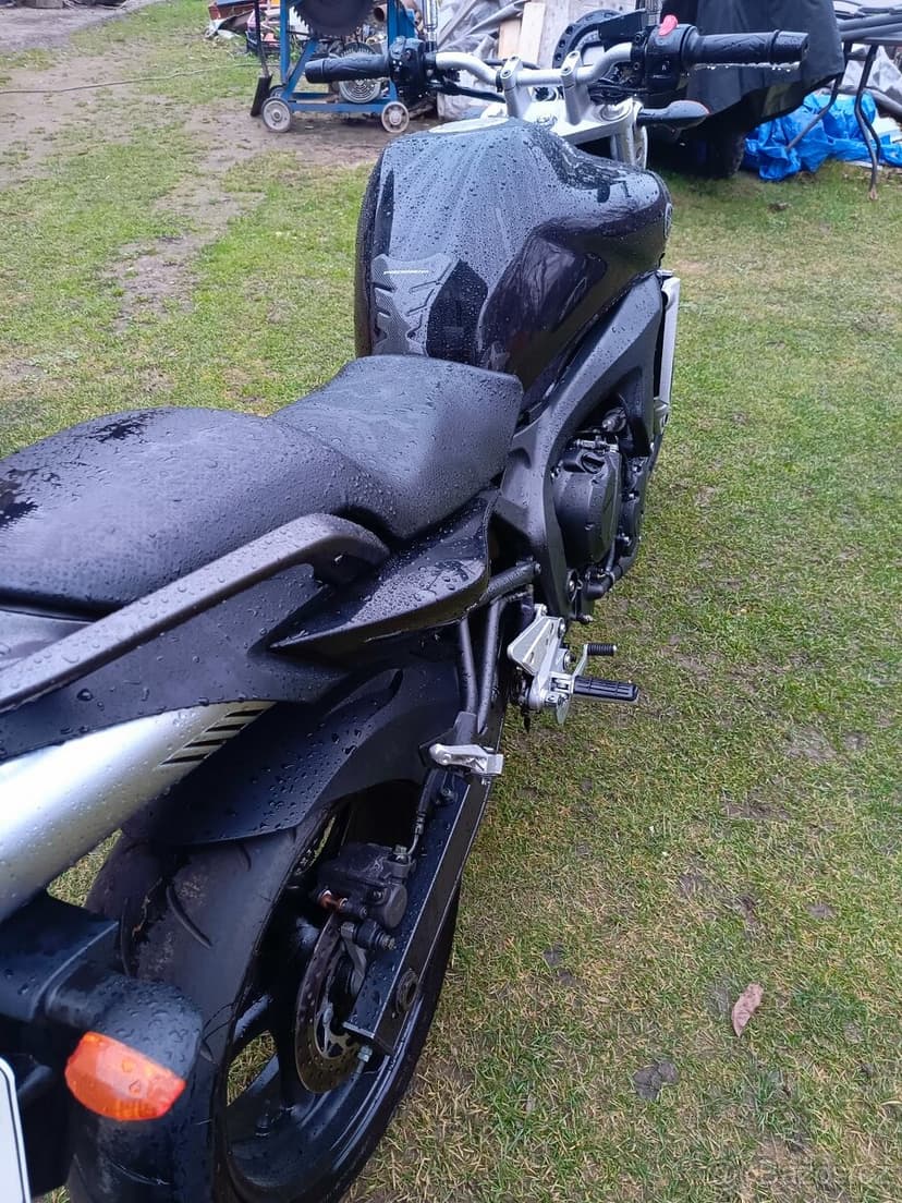 Prodám Yamaha fz6n najeto 20tis.