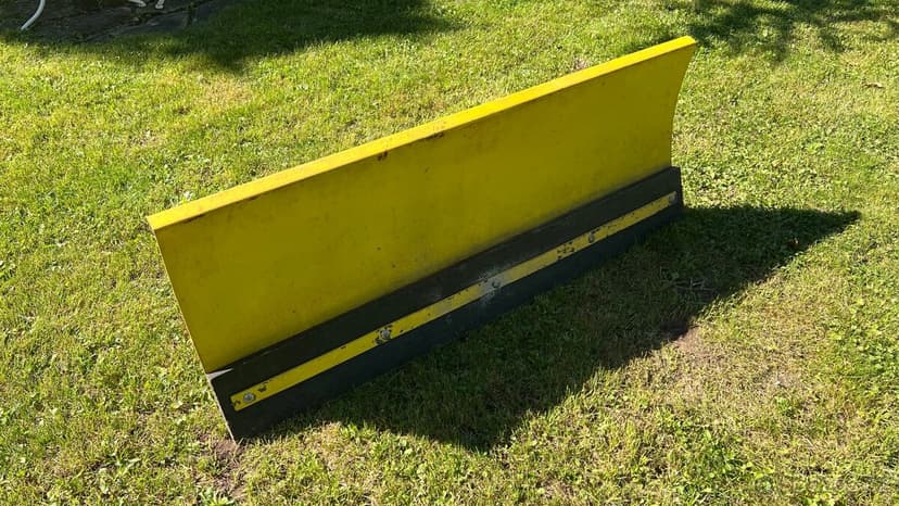 Sněhová radlice/pluh/ na čtyřkolku