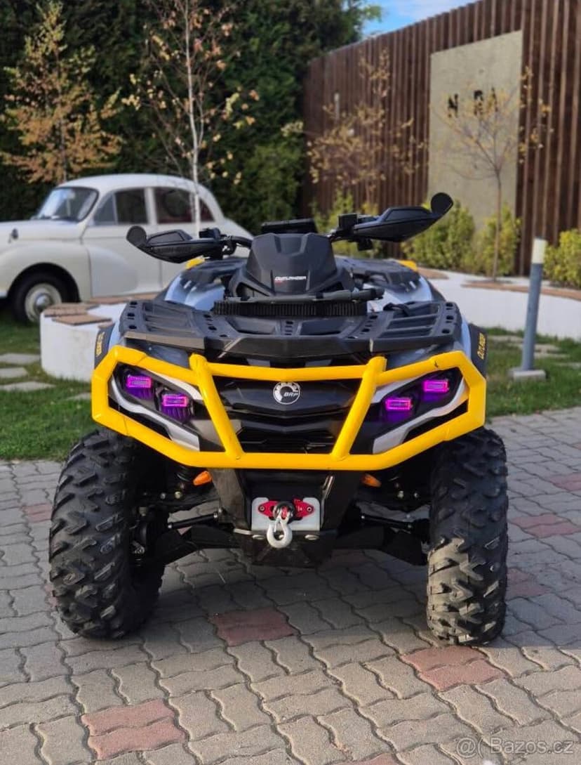 Čtyřkolka Can am Outlander 1000r