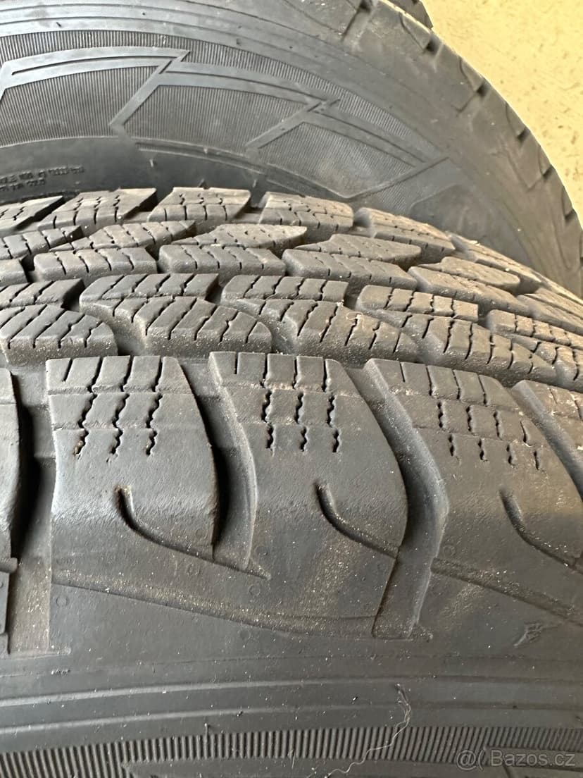 Pneu 205/75 R16C zimní