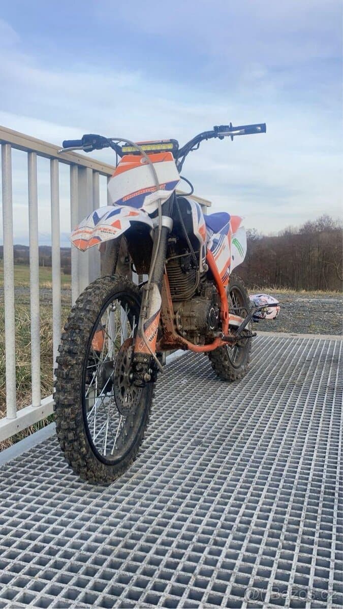 pit bike Minirocket huriccan 150ccm