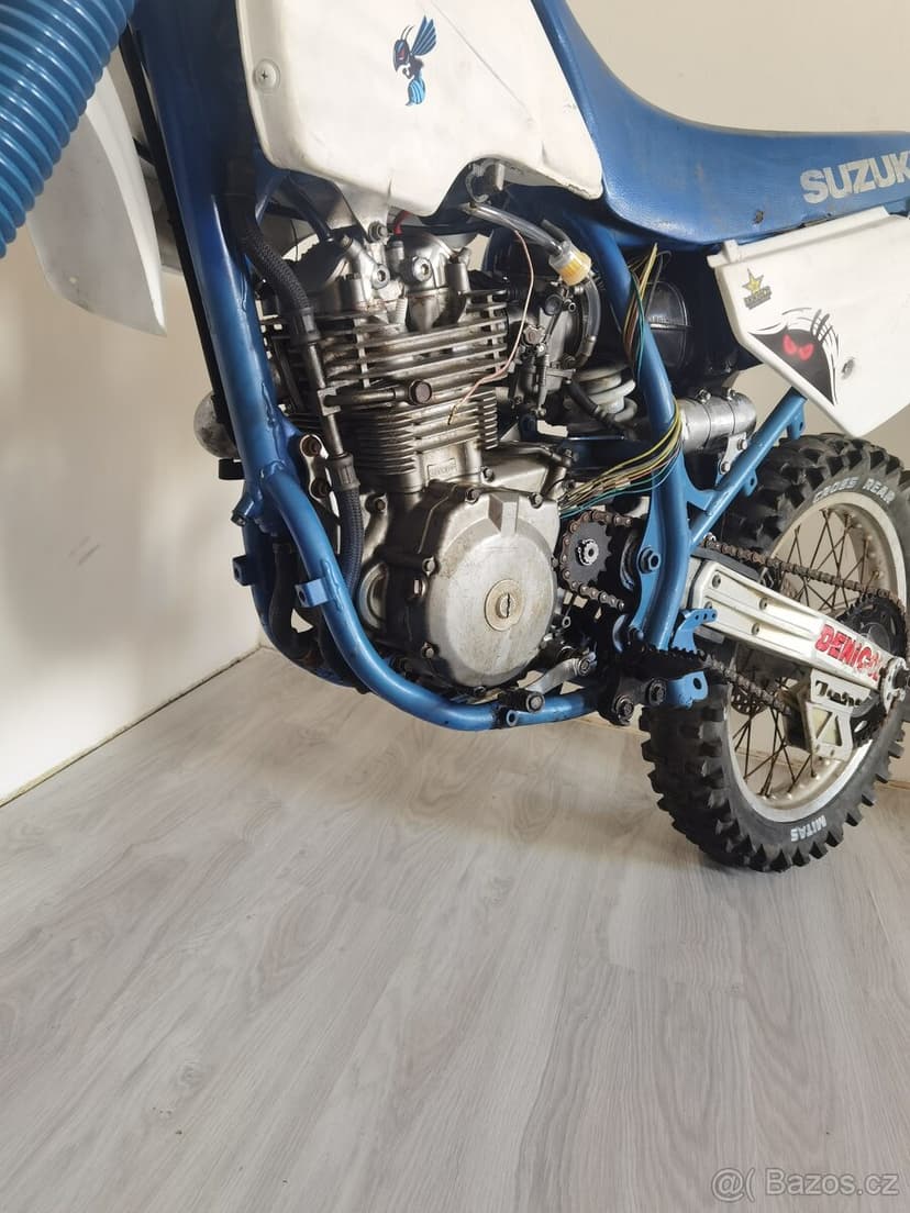 Suzuki dr 350