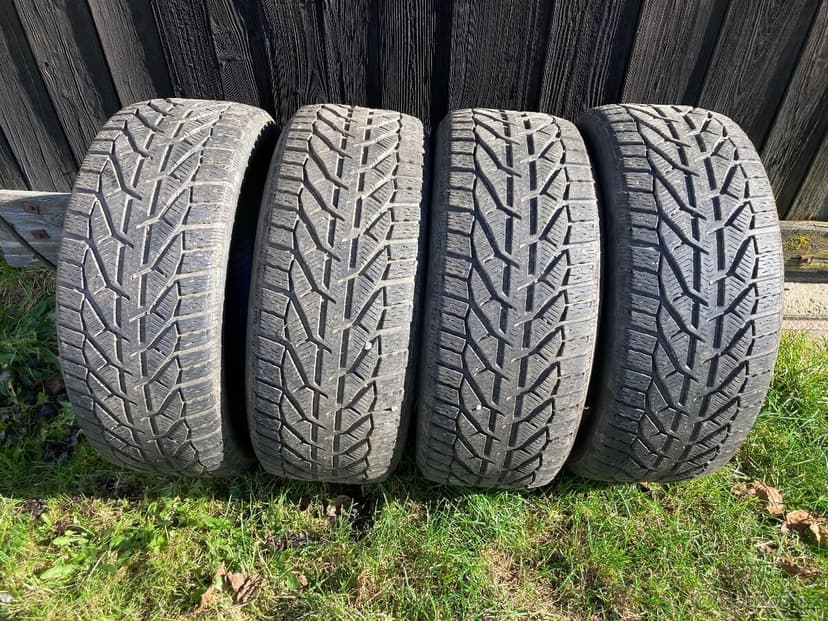 Zimní pneu 255/55 R18