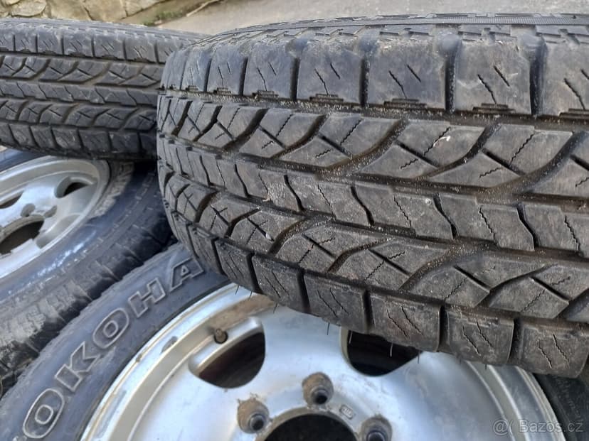 Pneu Yokohama Dueler A/T 215/80 r15