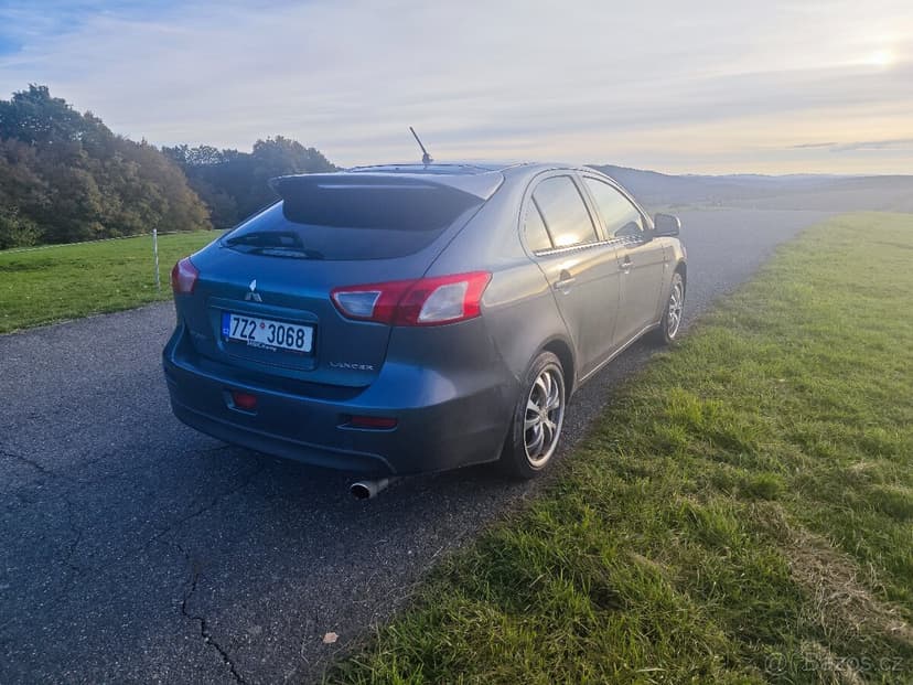 Mitsubishi Lancer 1.5 80kw LPG bifuel sportback 2010