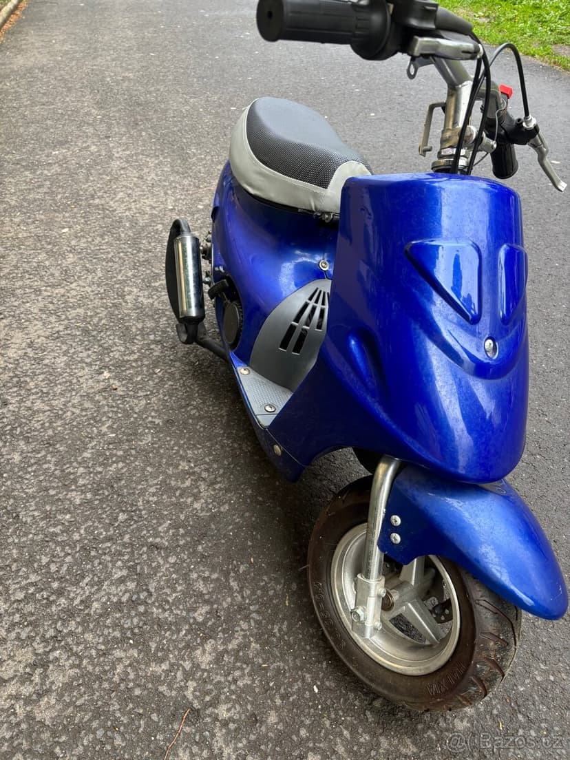 Skútr minibike